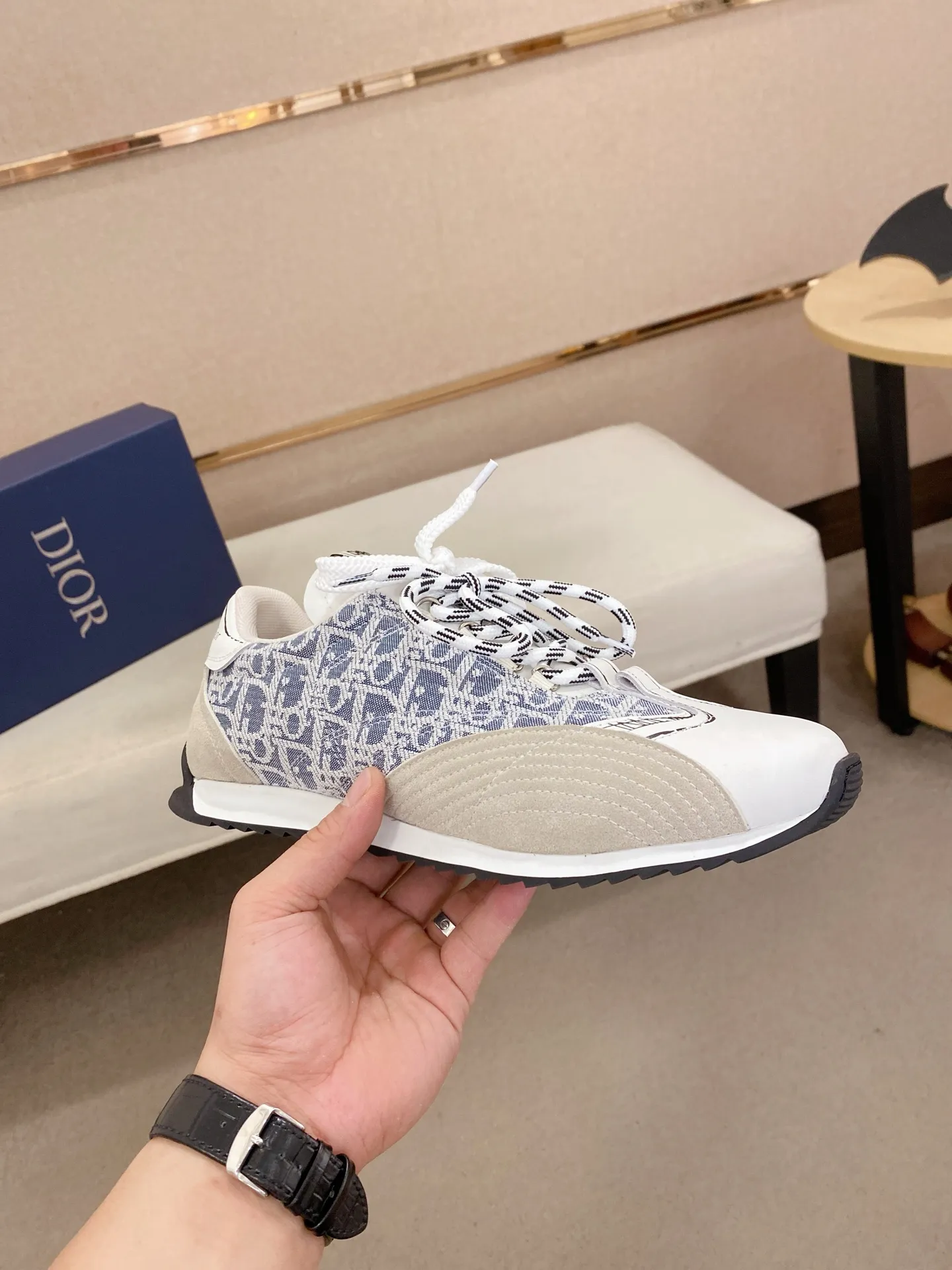 Men's shoes💰: 500💰Couple style💏 [Dior·Dior] New casual sports style men's shoes, new spring and summer design, perfect workmanship, lace-up lazy style to create wardrobe quality, upper: imported first-layer cowhide, mesh breathable lining soft and comfortable, ultra-light TPU wear-resistant outsole, simple, versatile fashion men's shoes, excellent color code number 35--44. (45,46 customized items are not returnable or exchangeable)